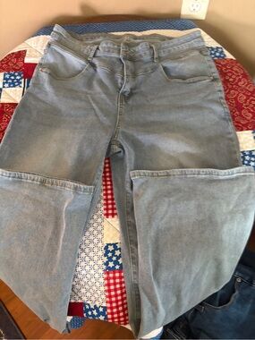 Light Blue Women's Relaxed Fit Jeans